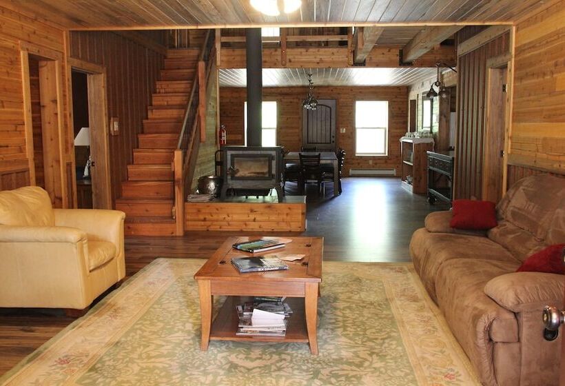 Sugar Loaf Lodge & Cabins