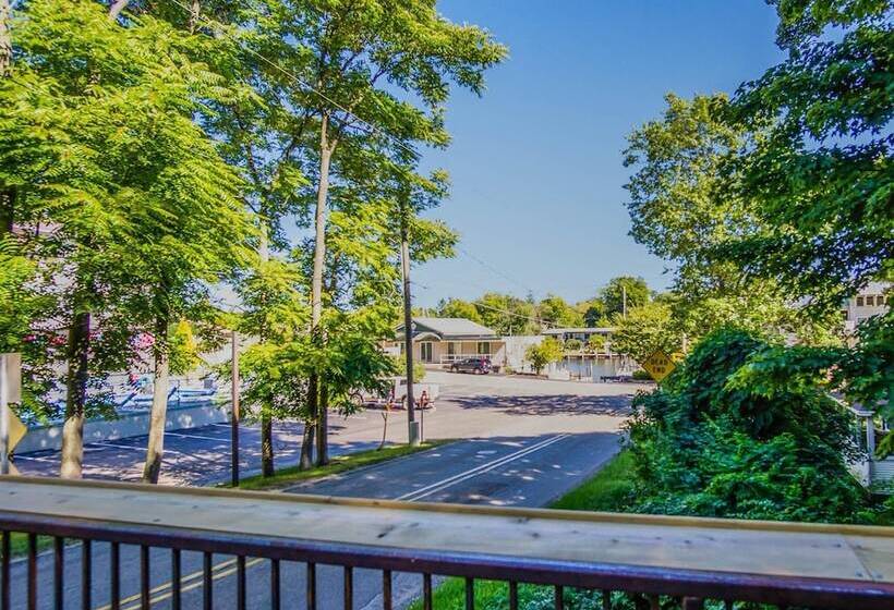 The Cottage On Perryman