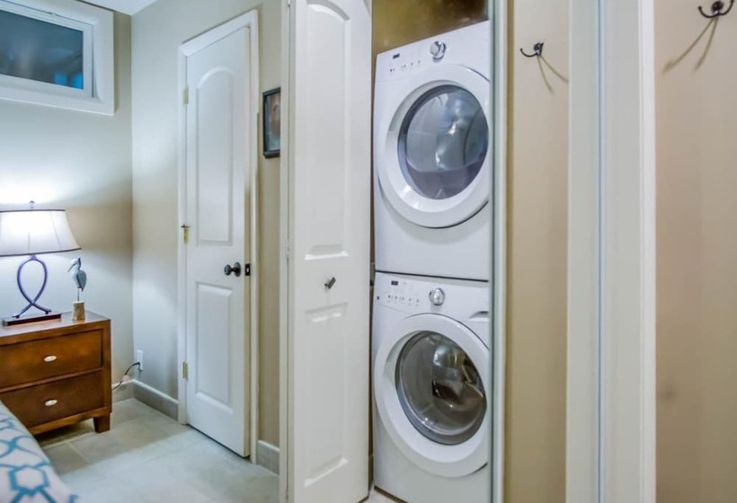 The Cottage On Perryman