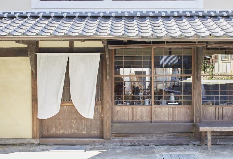 The Hostel & Tatami Bar Uchikobare