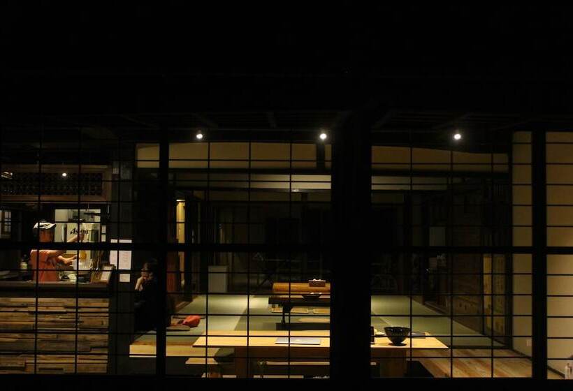 The Hostel & Tatami Bar Uchikobare