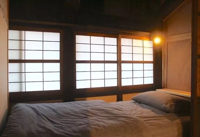 The Hostel & Tatami Bar Uchikobare
