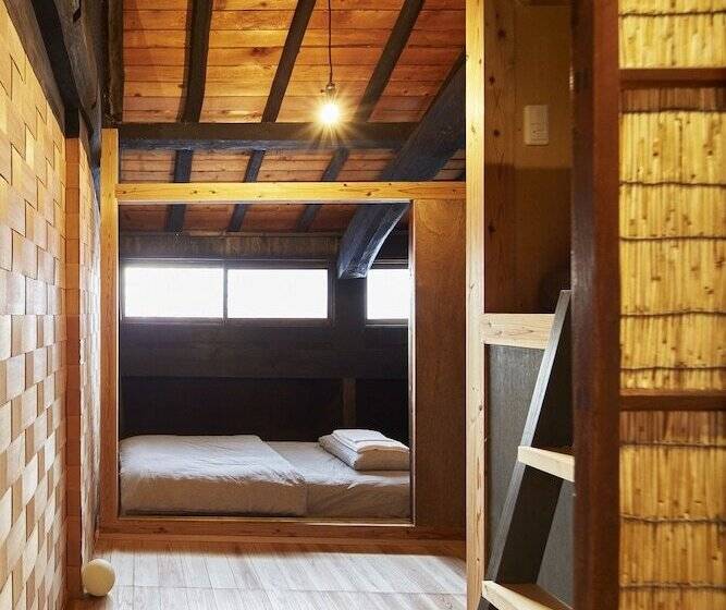 The Hostel & Tatami Bar Uchikobare