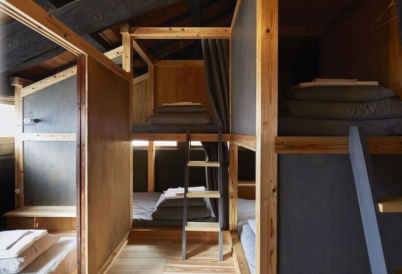The Hostel & Tatami Bar Uchikobare