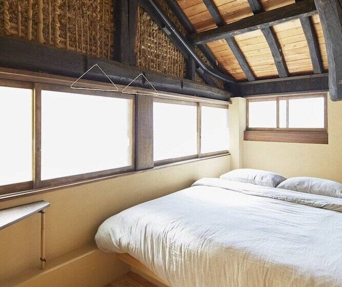 The Hostel & Tatami Bar Uchikobare