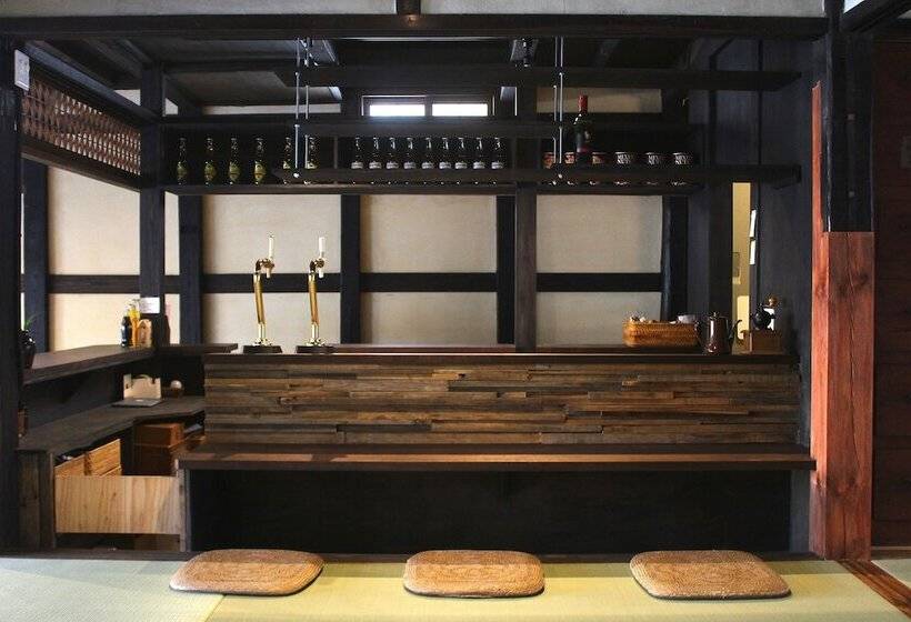 The Hostel & Tatami Bar Uchikobare