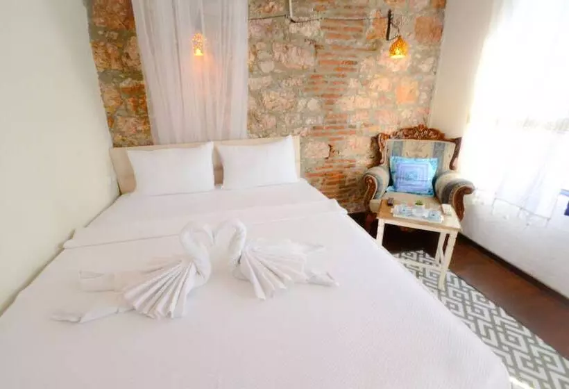 Ayvalik Moda Pansiyon