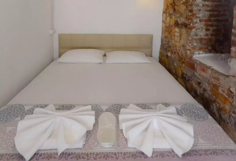 Ayvalik Moda Pansiyon