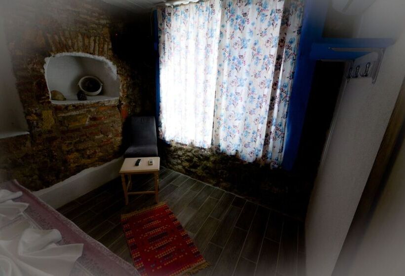 Ayvalik Moda Pansiyon