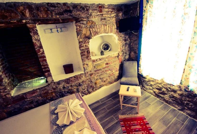 Ayvalik Moda Pansiyon