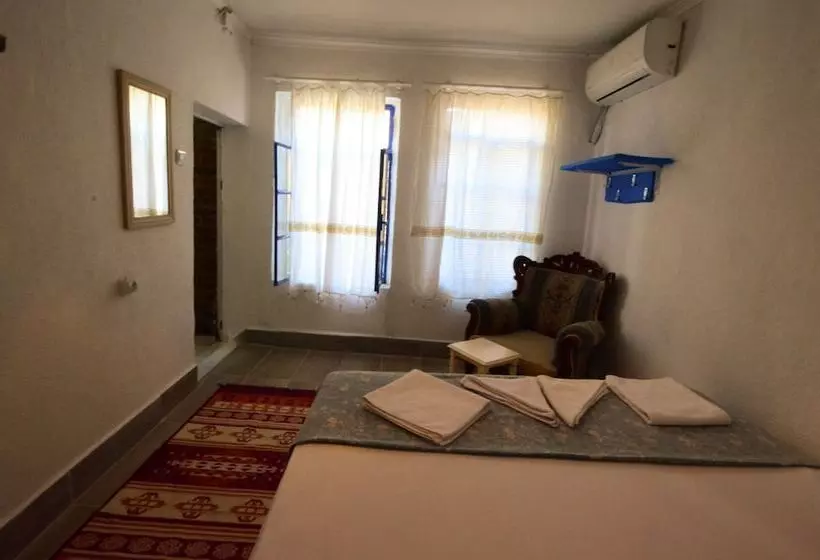 Ayvalik Moda Pansiyon