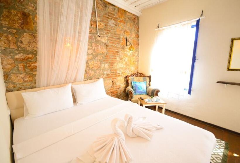 Ayvalik Moda Pansiyon