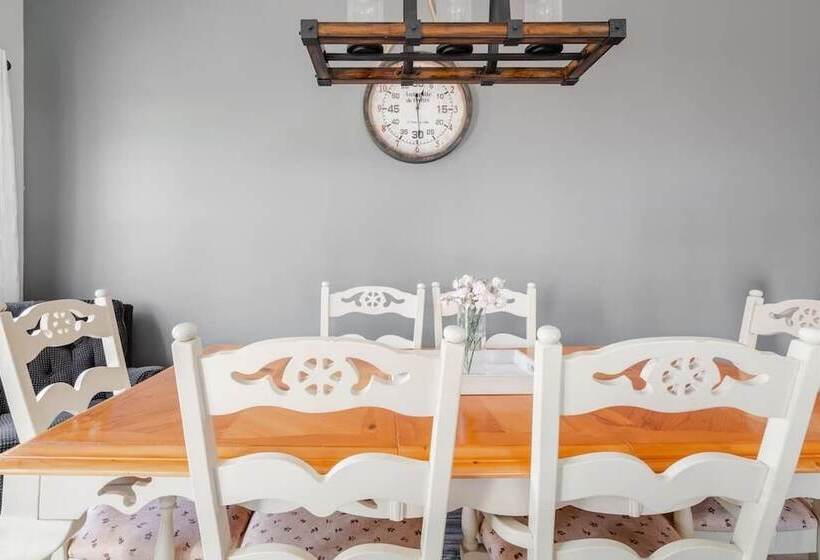 Crystal Beach Cottage