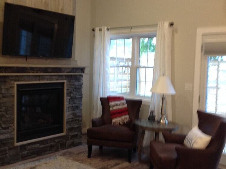 Crystal Beach Cottage