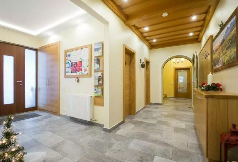 Frühstückspension Rötelstein