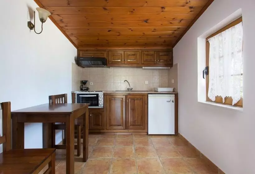 Georgia S Houses   Melitzanakia