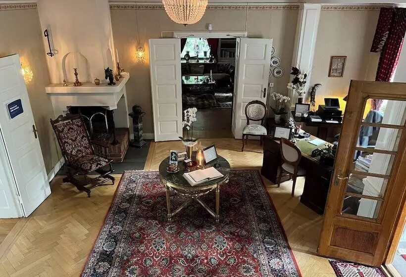 Herrgårds Hotell Gyllene Hästen