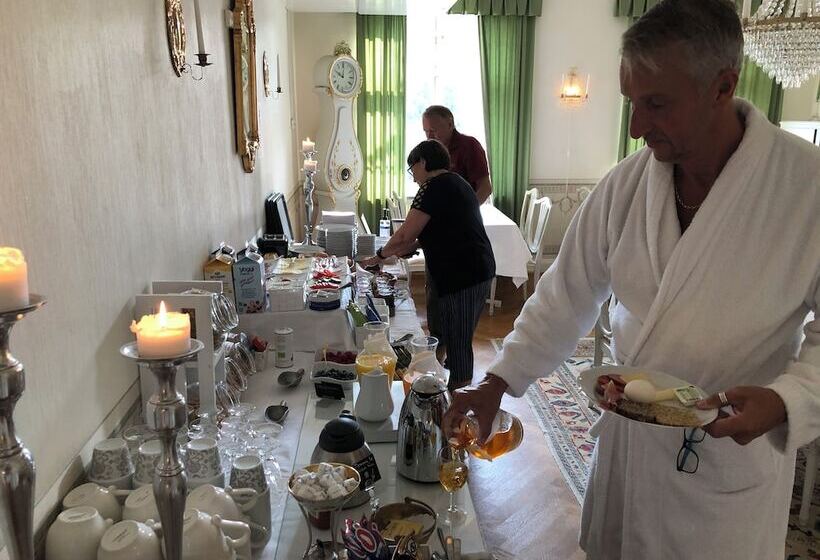 Herrgårds Hotell Gyllene Hästen