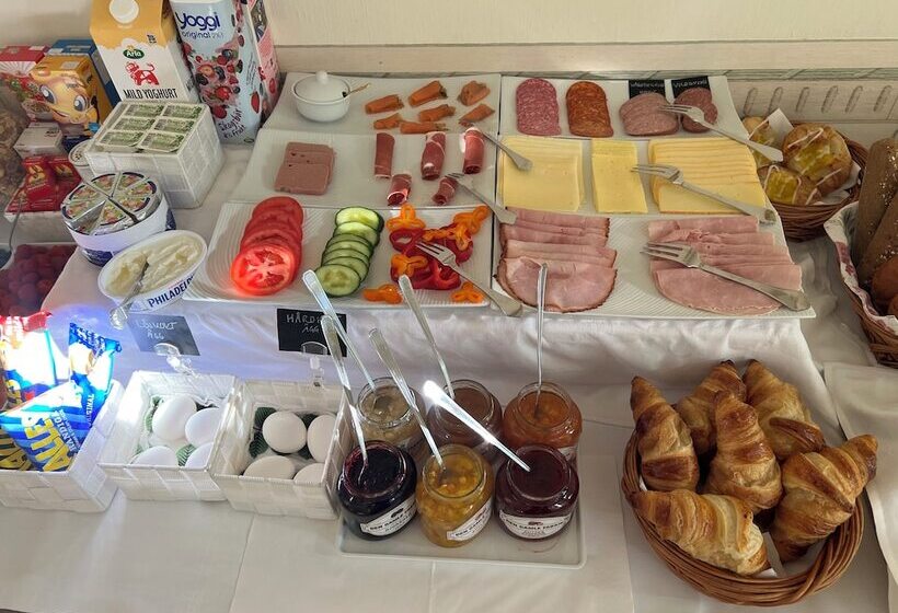 Herrgårds Hotell Gyllene Hästen