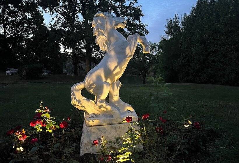 Herrgårds Hotell Gyllene Hästen