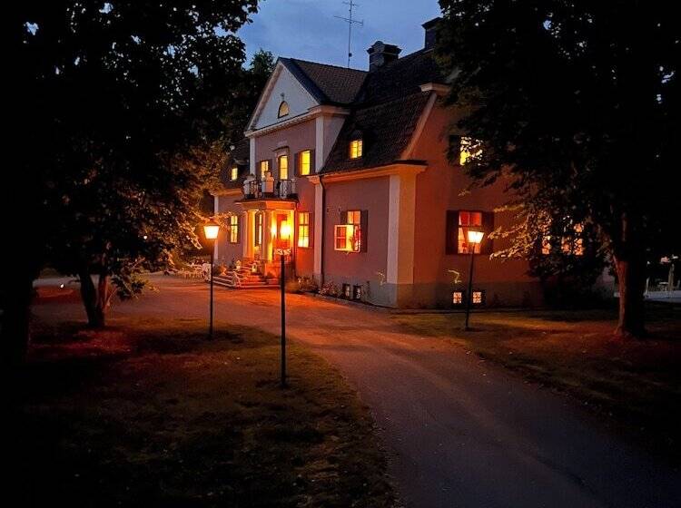 Herrgårds Hotell Gyllene Hästen