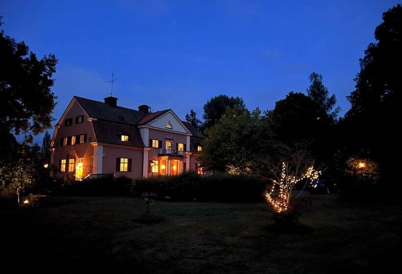 Herrgårds Hotell Gyllene Hästen