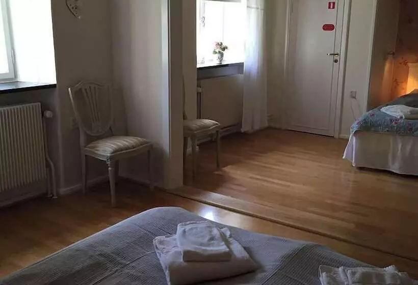 Herrgårds Hotell Gyllene Hästen