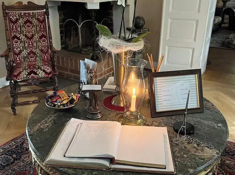 Herrgårds Hotell Gyllene Hästen