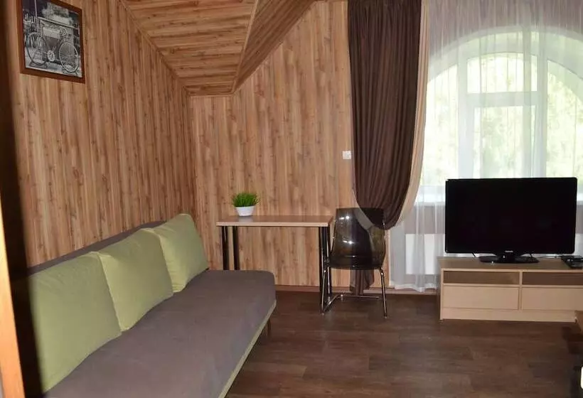ホテル A House