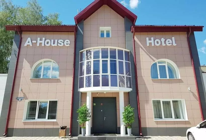 ホテル A House