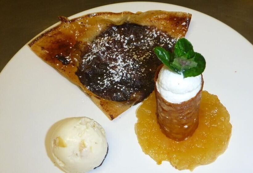 ホテル Auberge Fleurie