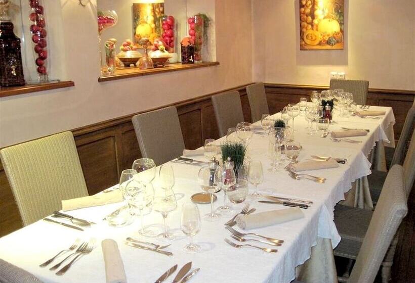 ホテル Auberge Fleurie