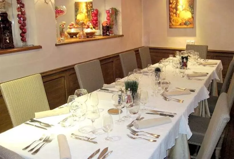 Hotelli Auberge Fleurie