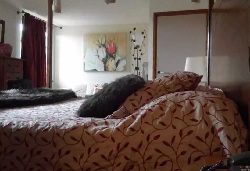 Hotelli Auberge Fleurie