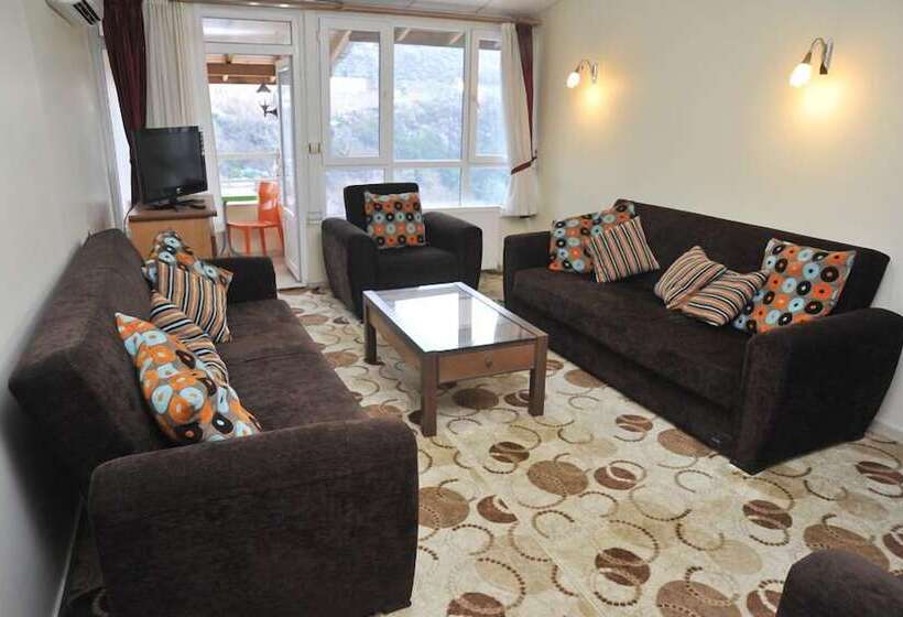 בית מלון כפרי Defne Prenses