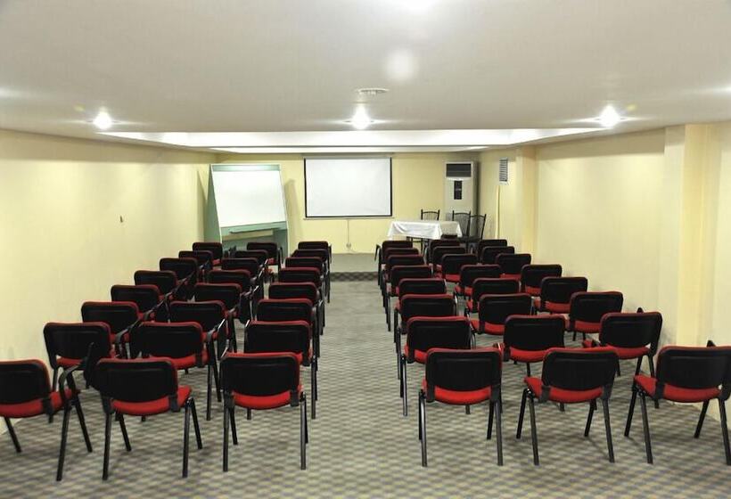 בית מלון כפרי Defne Prenses