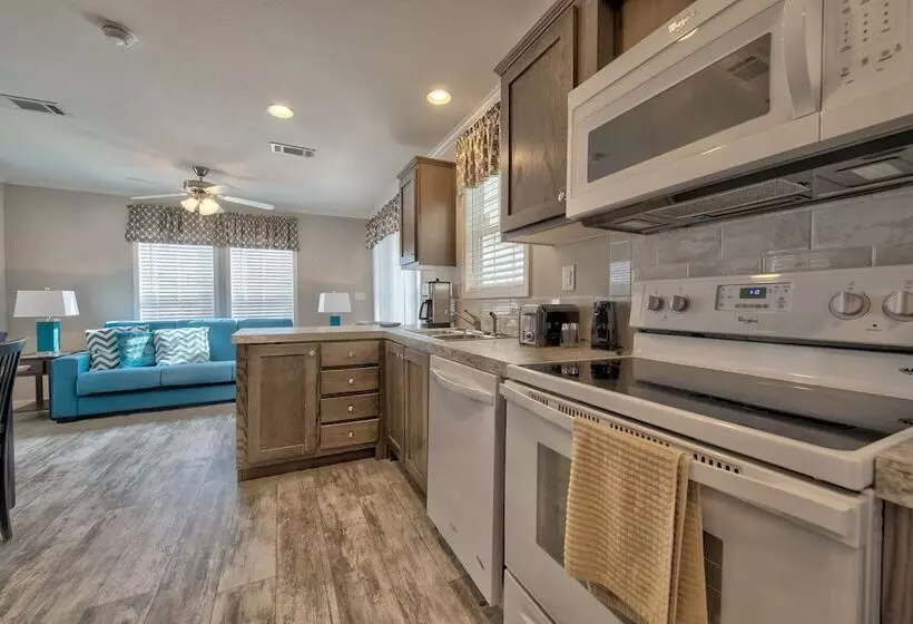 Hotelli Grove Ridge Rv Resort