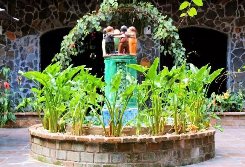 ホテル La Serrania