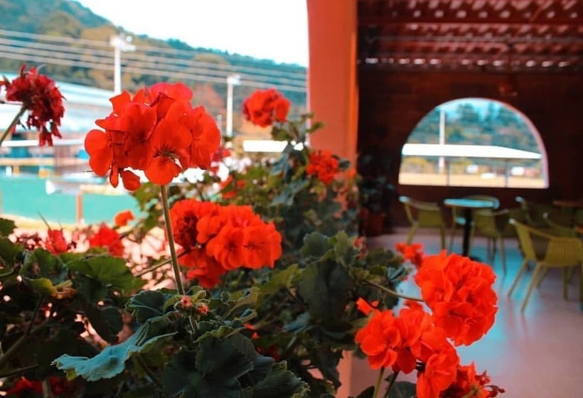 בית מלון כפרי La Serrania