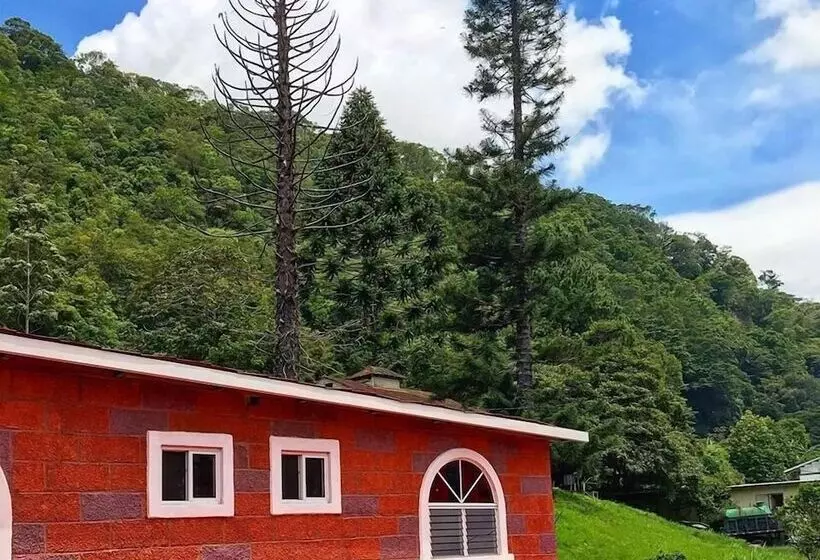 ホテル La Serrania