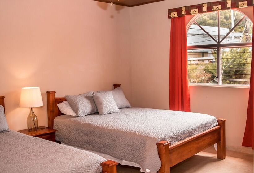 בית מלון כפרי La Serrania