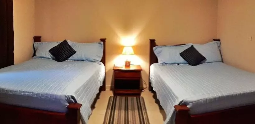 ホテル La Serrania