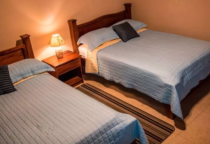 ホテル La Serrania