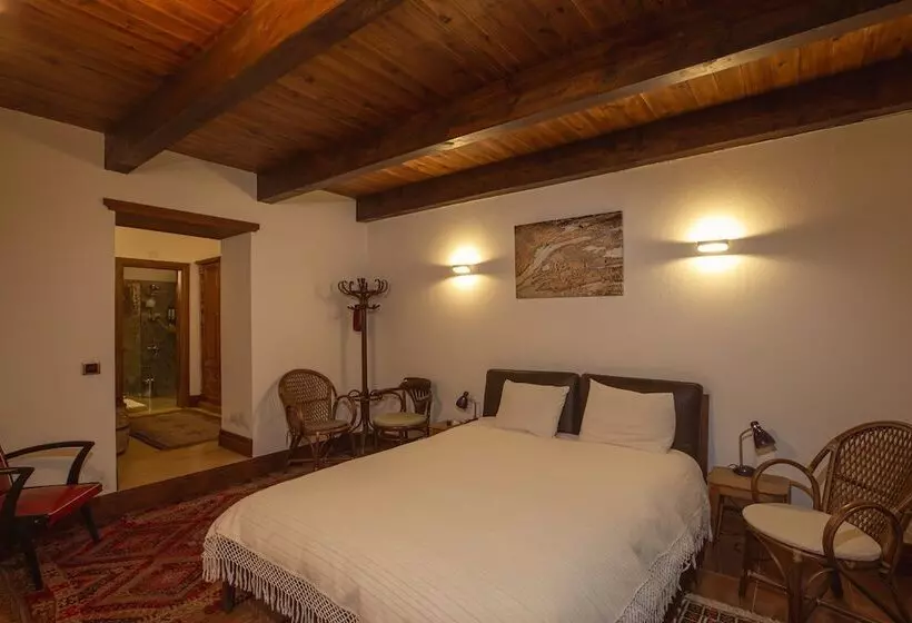 هتل Mavras Tas Odalar