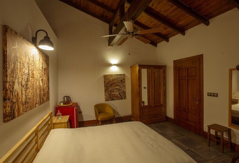 هتل Mavras Tas Odalar