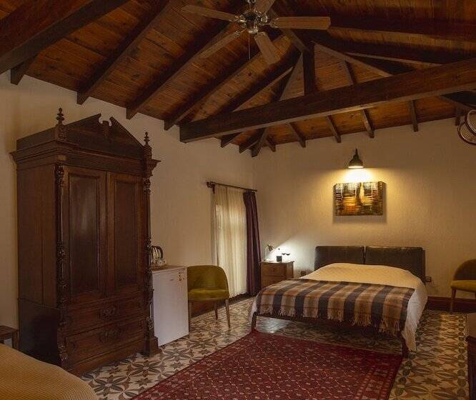 هتل Mavras Tas Odalar