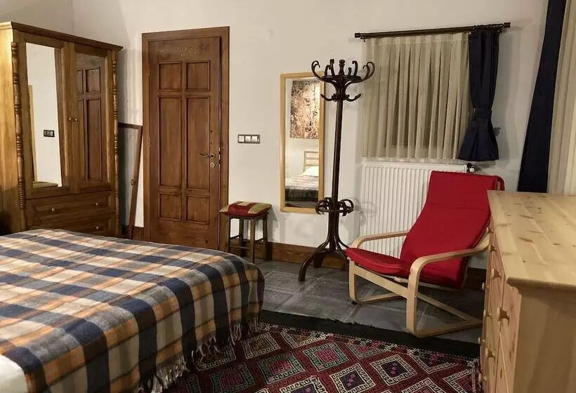 هتل Mavras Tas Odalar