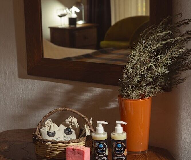 هتل Mavras Tas Odalar