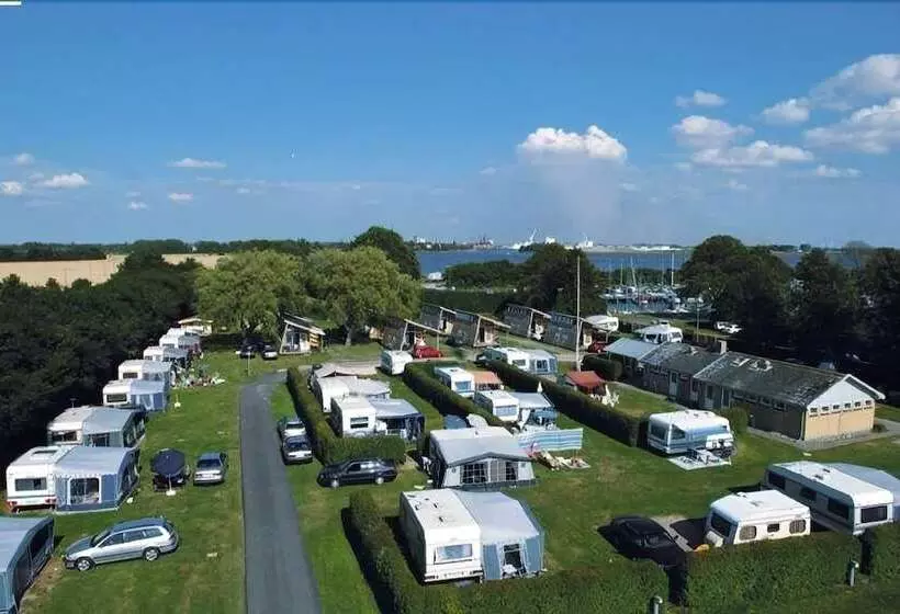 Hotelli Nakskov Fjord Camping & Cottages