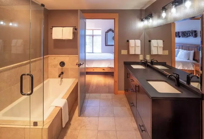 Hotelli The Edelweiss Lodge And Spa